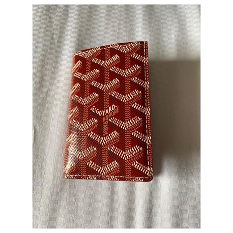 sacoche goyard rouge|goyard porte carte prix.